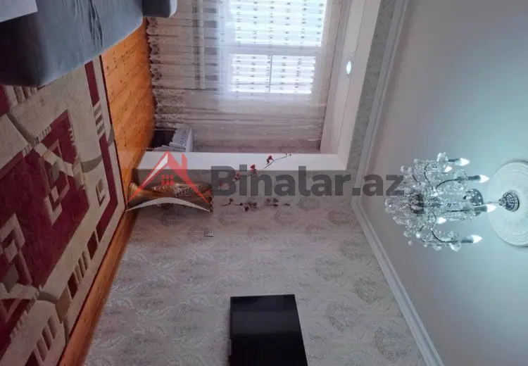 5 otaqlı mənzil Satılır, Gəncə