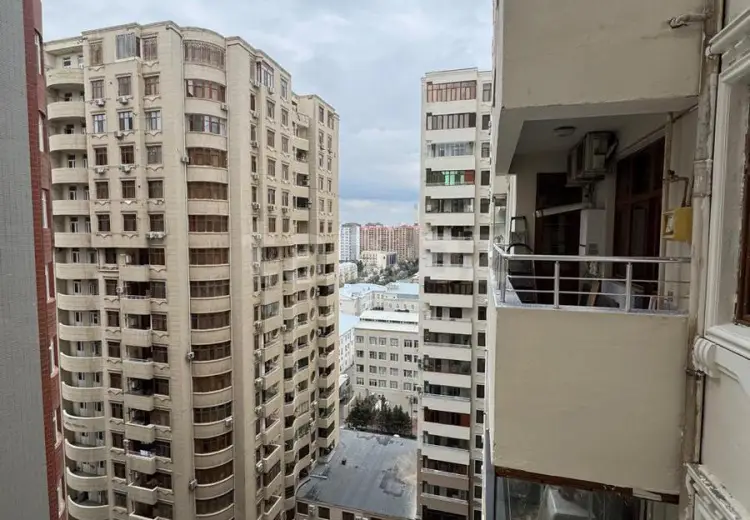 3 otaqlı mənzil , Bakı