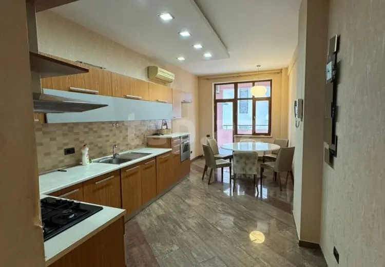 3 otaqlı mənzil , Nəsimi, Bakı