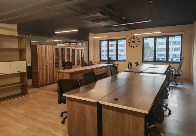 90 m² Obyekt / Ofis Kirayə (aylıq), Yasamal, Bakı