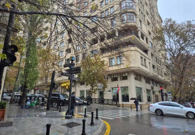 137 m² Obyekt / Ofis Satılır, Nəsimi, Bakı
