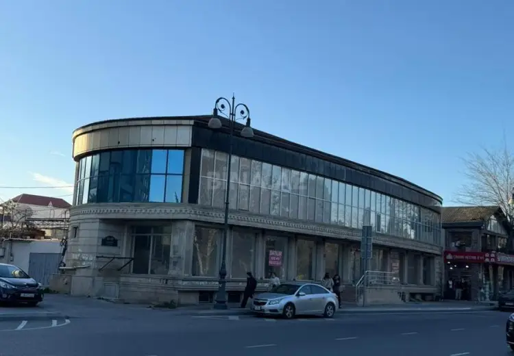 750 m² Obyekt / Ofis Satılır, Nərimanov, Bakı