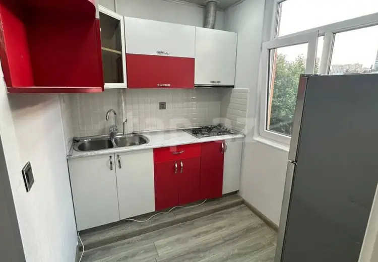 3 otaqlı mənzil , Bakı