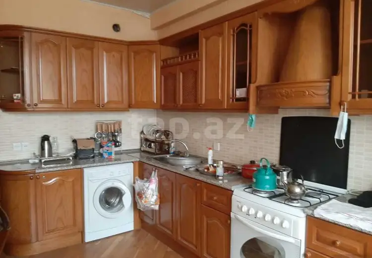 3 otaqlı mənzil , Bakı