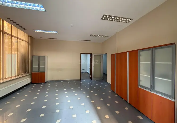 350 m² Obyekt / Ofis Kirayə (aylıq), Nəsimi, Bakı