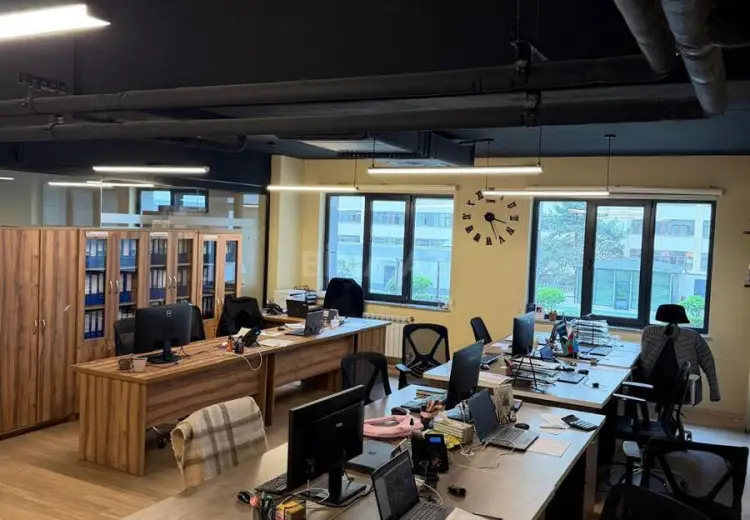 90 m² Obyekt / Ofis Kirayə (aylıq), Yasamal, Bakı