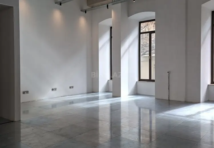 860 m² Obyekt / Ofis Kirayə (aylıq), Səbail, Bakı