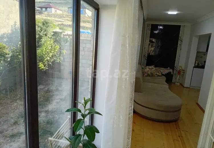 3 otaqlı mənzil , Siyəzən