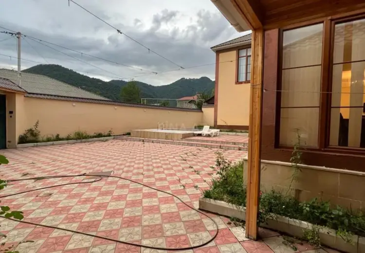 5 otaqlı mənzil Satılır, Qəbələ