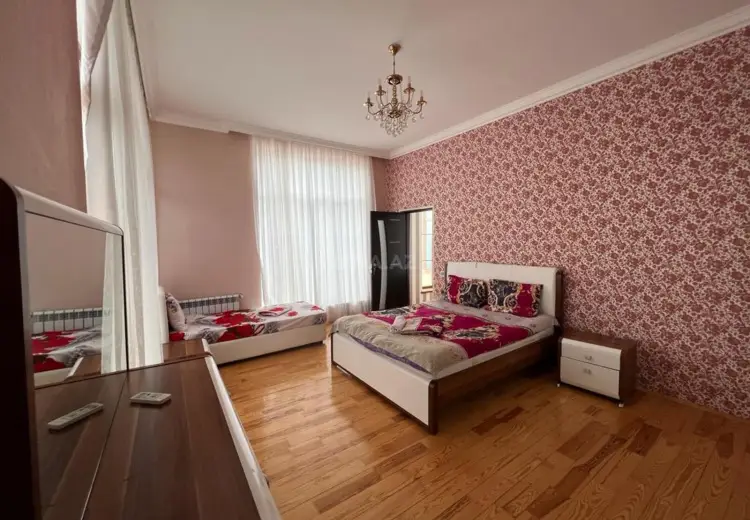 5 otaqlı mənzil Satılır, Qəbələ