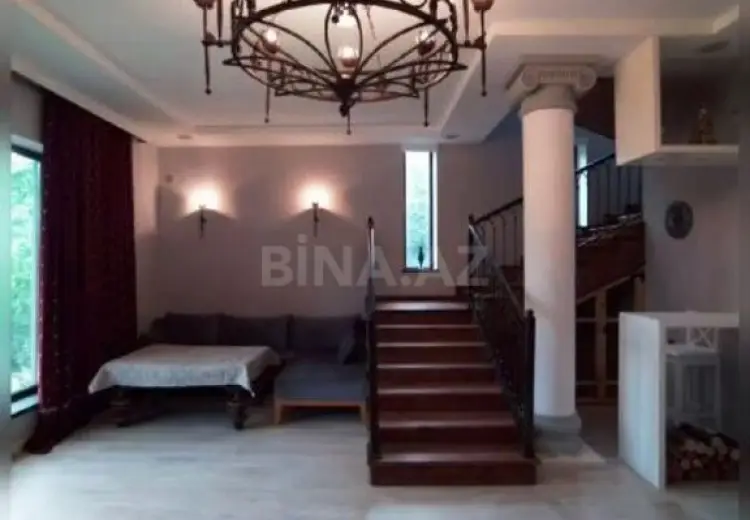 6 otaqlı mənzil Satılır, Quba