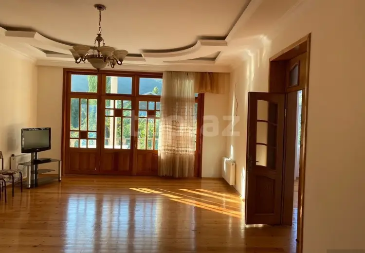 3 otaqlı mənzil , Qax