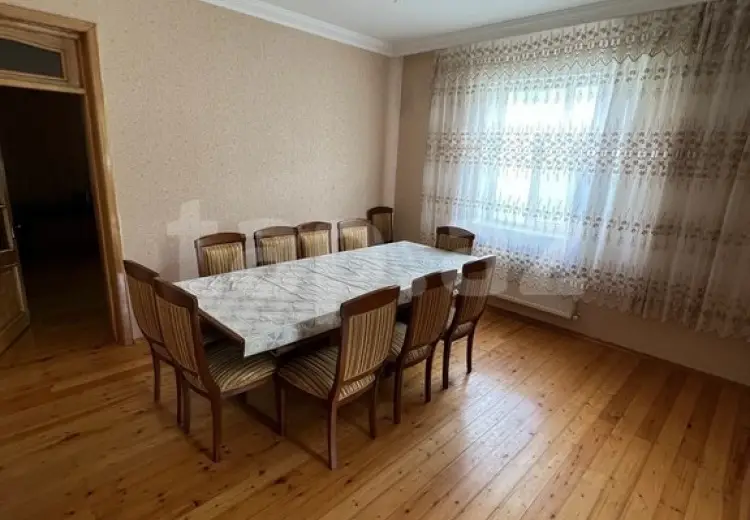 3 otaqlı mənzil , Qax