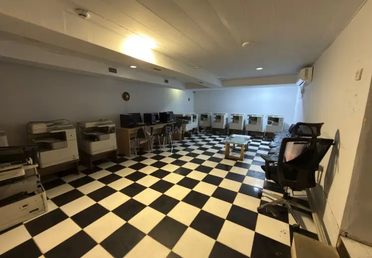 200 m² Obyekt / Ofis Satılır, Yasamal, Bakı