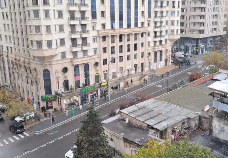 3 otaqlı mənzil , Bakı
