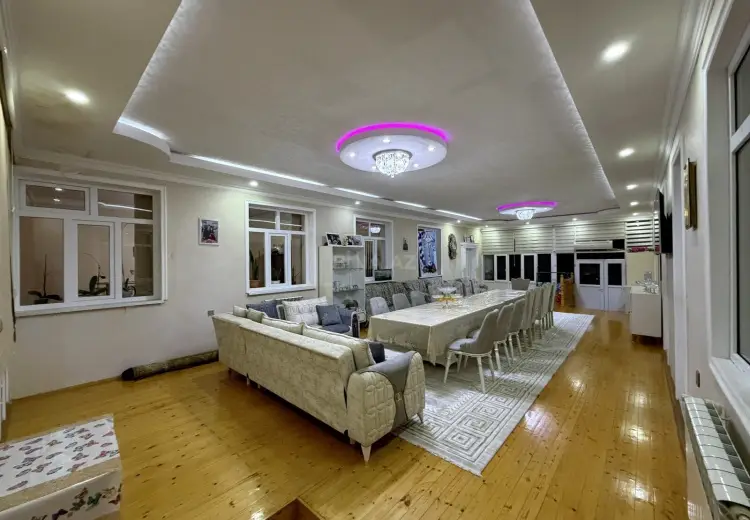 6 otaqlı mənzil Satılır, Gəncə