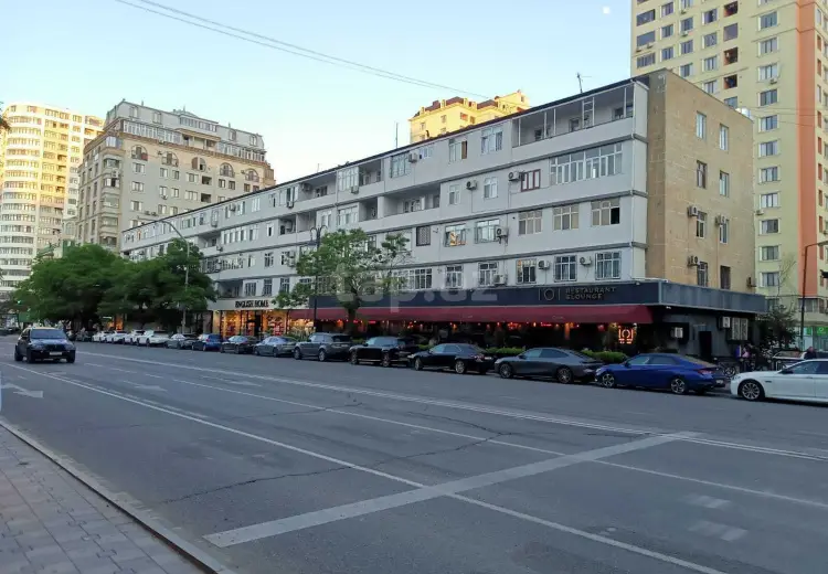 3 otaqlı mənzil , Bakı