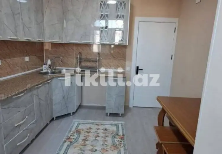 3 otaqlı mənzil Satılır,