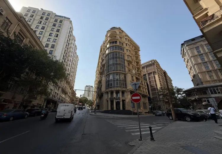 450 m² Obyekt / Ofis Satılır, Səbail, Bakı