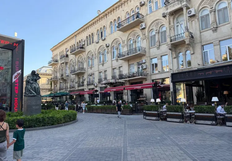 98 m² Obyekt / Ofis Satılır, Səbail, Bakı