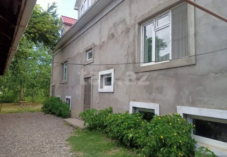 3 otaqlı mənzil , Xudat
