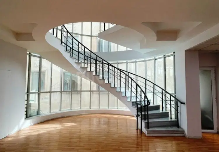 2000 m² Obyekt / Ofis Kirayə (aylıq), Səbail, Bakı