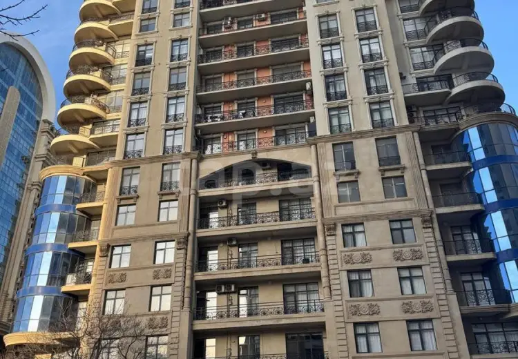 3 otaqlı mənzil , Bakı