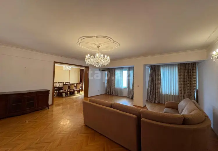 3 otaqlı mənzil , Bakı