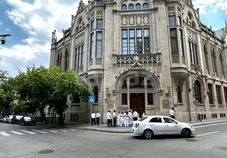 3 otaqlı mənzil , Bakı