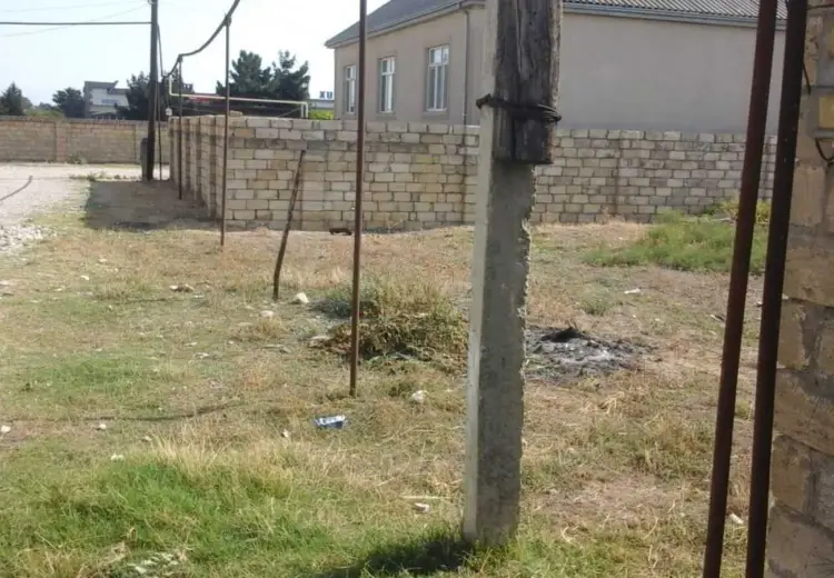 4 sot Torpaq Satılır, Xudat