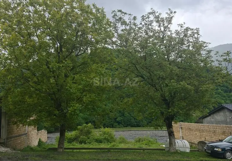3 sot Torpaq Satılır, Qax