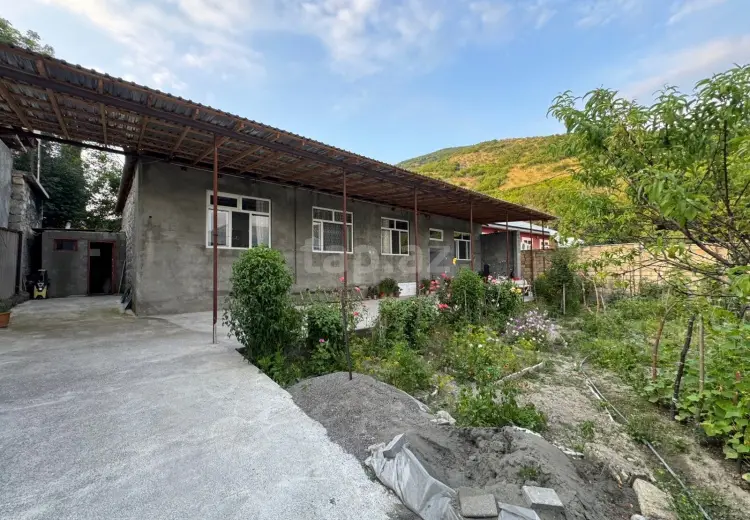 3 otaqlı mənzil , Şəki