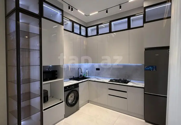 3 otaqlı mənzil , Bakı