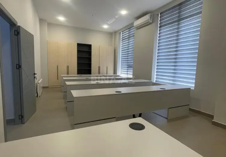 200 m² Obyekt / Ofis Satılır, Səbail, Bakı