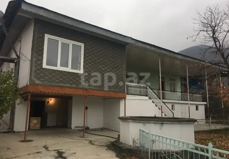3 otaqlı mənzil , Şəki