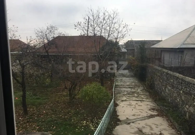3 otaqlı mənzil , Şəki