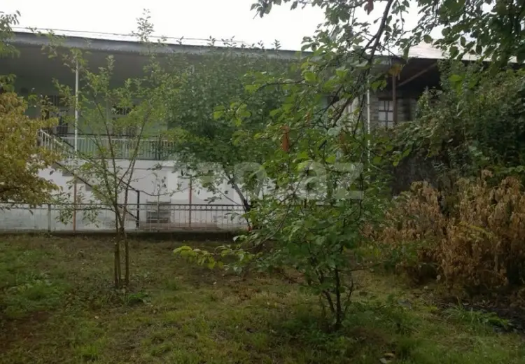 3 otaqlı mənzil , Şəki