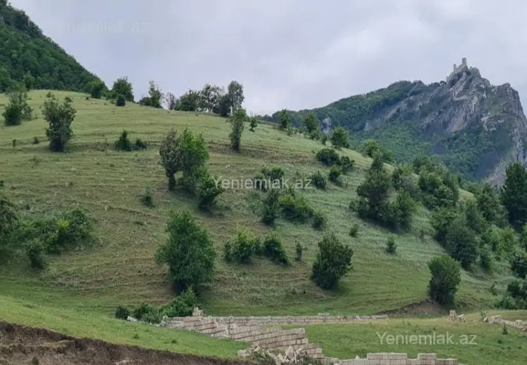 12 sot Torpaq Satılır, Siyəzən