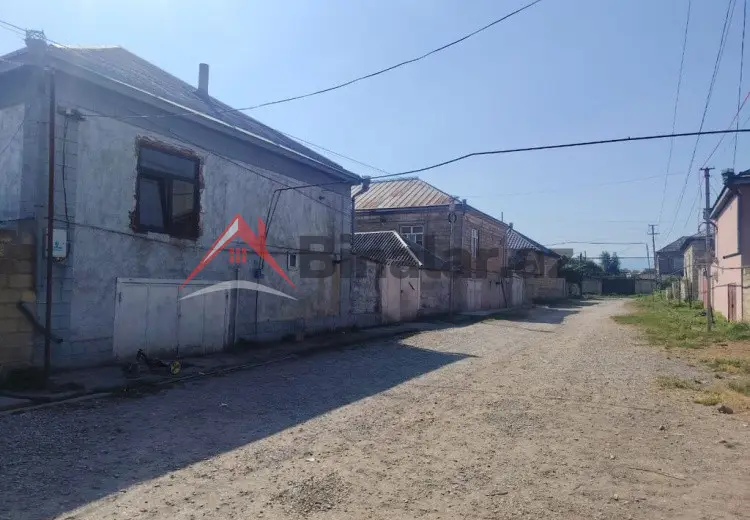4 otaqlı mənzil Satılır, Quba