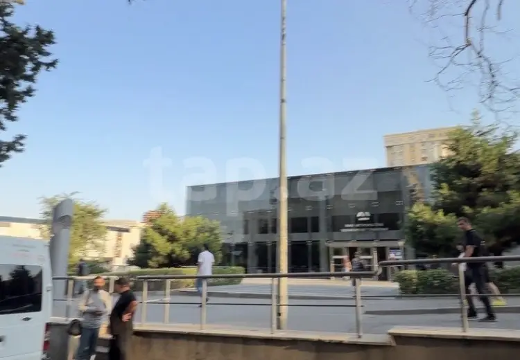 3 otaqlı mənzil , Bakı
