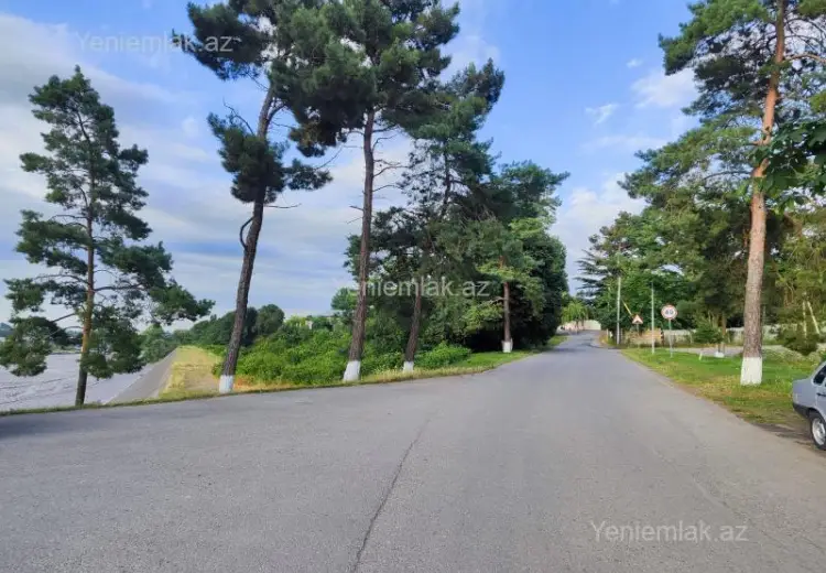 6 otaqlı mənzil Satılır, Quba