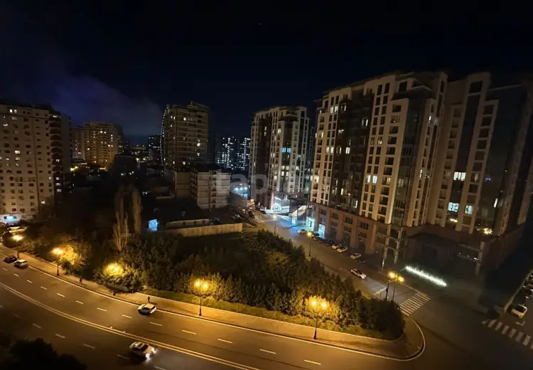 3 otaqlı mənzil , Bakı