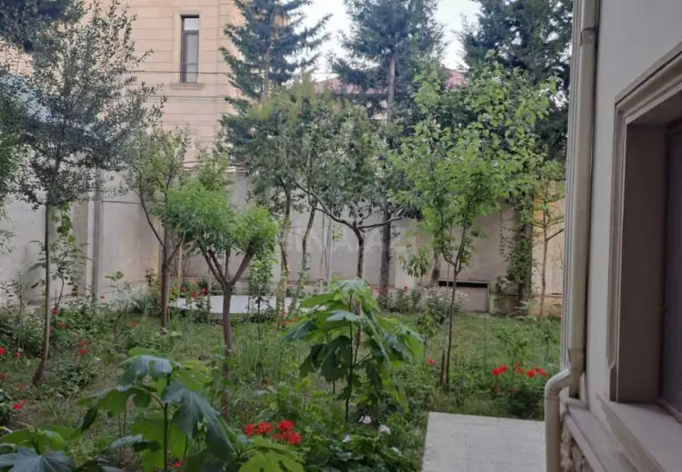 700 m² Obyekt / Ofis Satılır, Nərimanov, Bakı