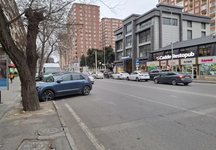 122 m² Obyekt / Ofis Satılır, 8-ci mikrorayon, Binəqədi, Bakı