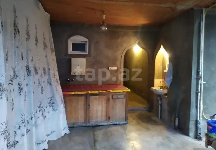 3 otaqlı mənzil , Şəki