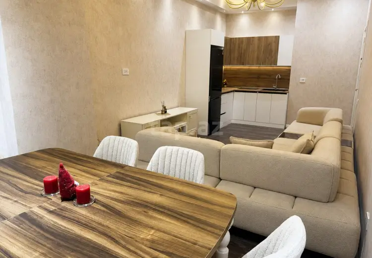 3 otaqlı mənzil , Bakı