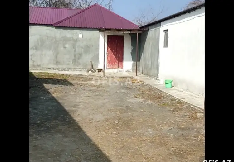 800 m² Obyekt / Ofis Satılır, Qax