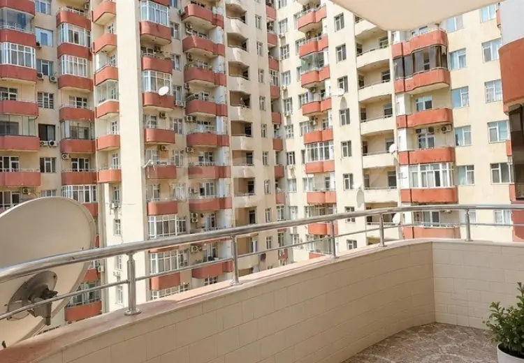3 otaqlı mənzil , Bakı