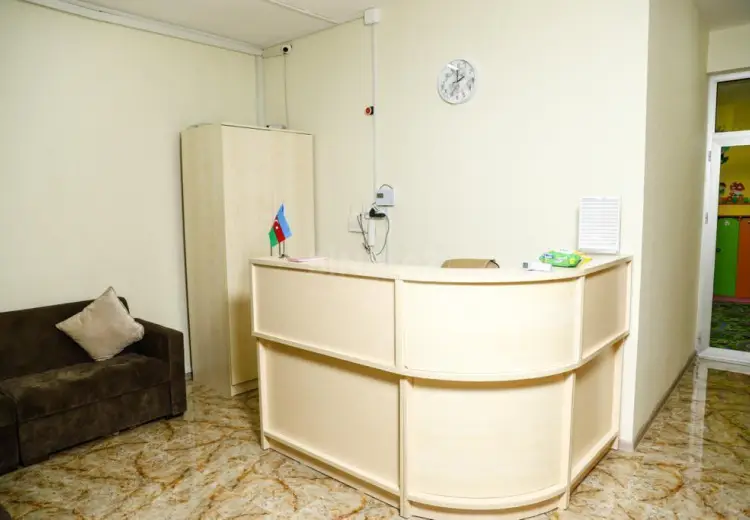 425 m² Obyekt / Ofis Satılır, Laçın