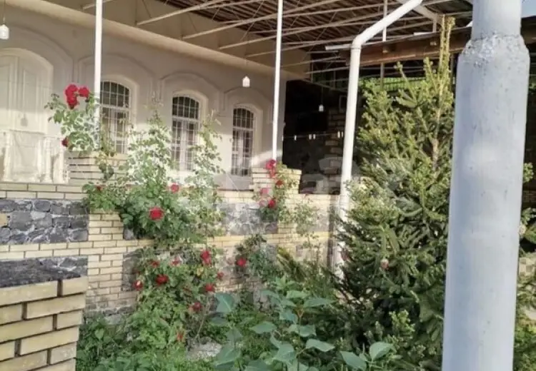 3 otaqlı mənzil , Şəki
